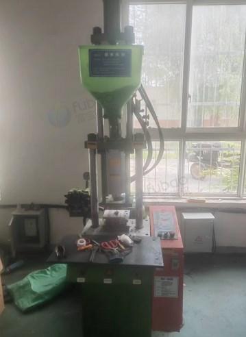 天津地区处理注塑机4台