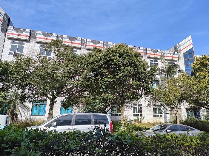 9月17日重庆市大足建设村部分土地使用权、转向联合厂房和办公楼、构筑物及其他辅助设施、机器设备整体转让公告