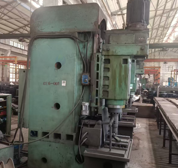 供应：一批机器设备