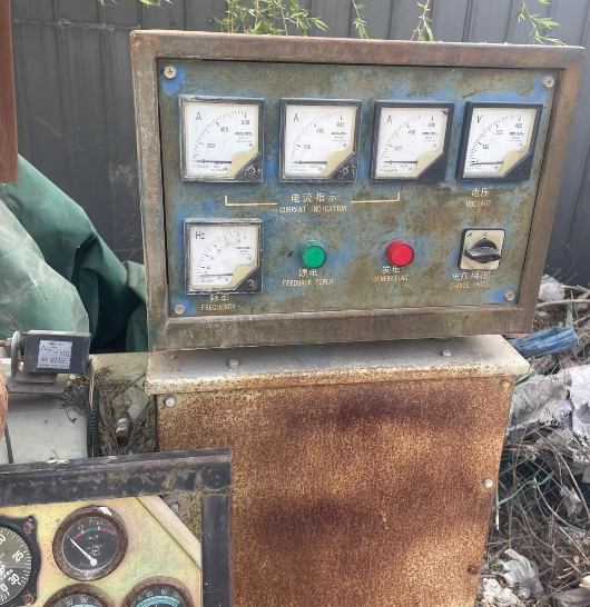 连云港地区工厂处理300KW上柴V12缸柴油发电机组