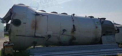 通辽地区工厂处理填料脱酸塔、两台立式过滤机、浸出蒸脱机、混合泵、离心机等