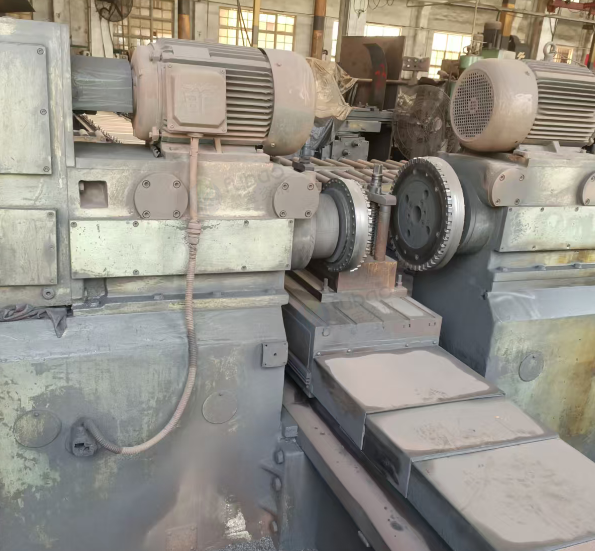 供应：一批机器设备