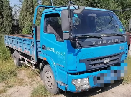 赤峰地区处理跃进牌轻型栏板货车