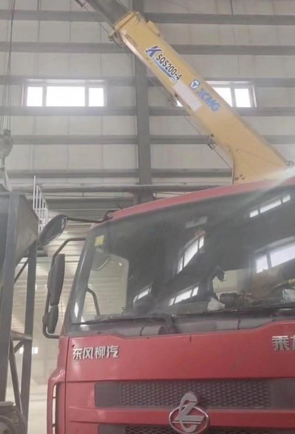 乌兰察布地区处理徐工八吨随车吊