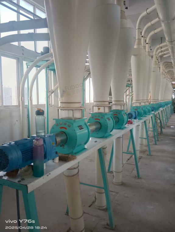 供应：磨粉机、双工位打包称、碾剥机、旋振筛等