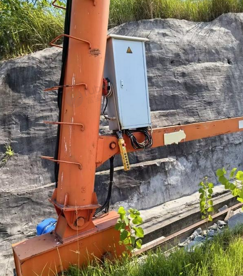 泰安地区处理2台100t提梁机