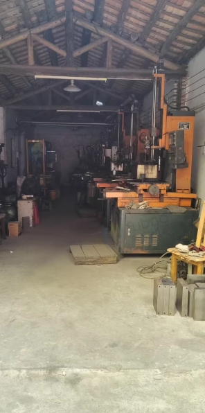 佛山地区个人处理多台数控穿孔机