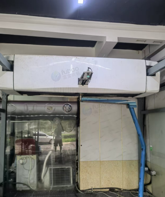 长春地区店铺处理全自动免擦洗车机