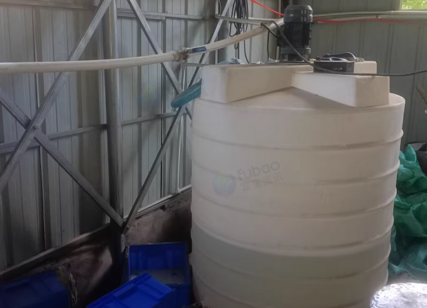 金华地区处理洁厕宝挤出机，切片机，自动包装机，振动盘，洗衣液整套设备