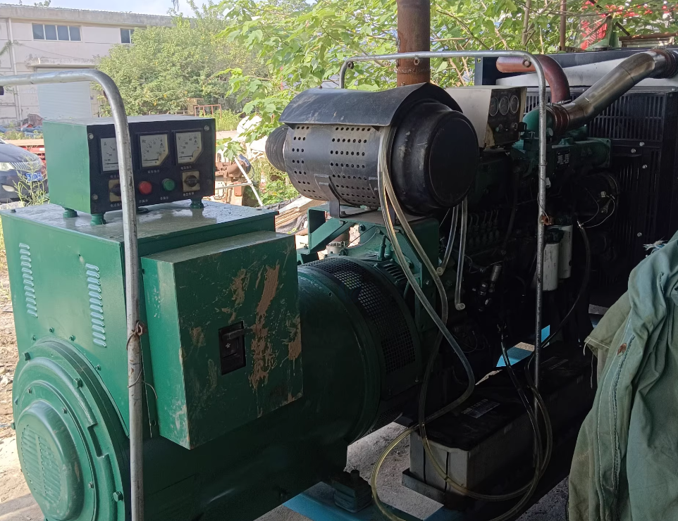 盐城地区工厂处理玉柴300KW发电机组