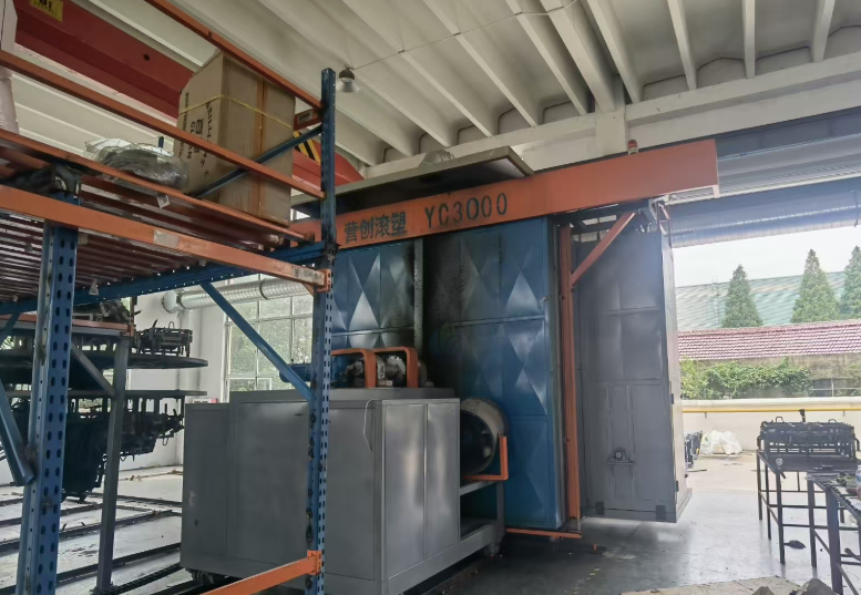 泰州地区工厂处理滚塑机、注塑机