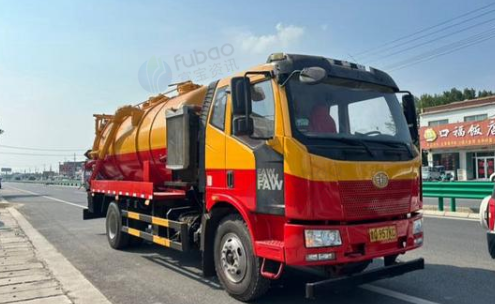 济宁地区处理15方副发国六两用21年吸污车