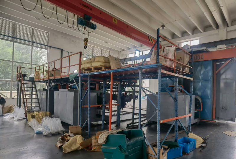 泰州地区工厂处理滚塑机、注塑机