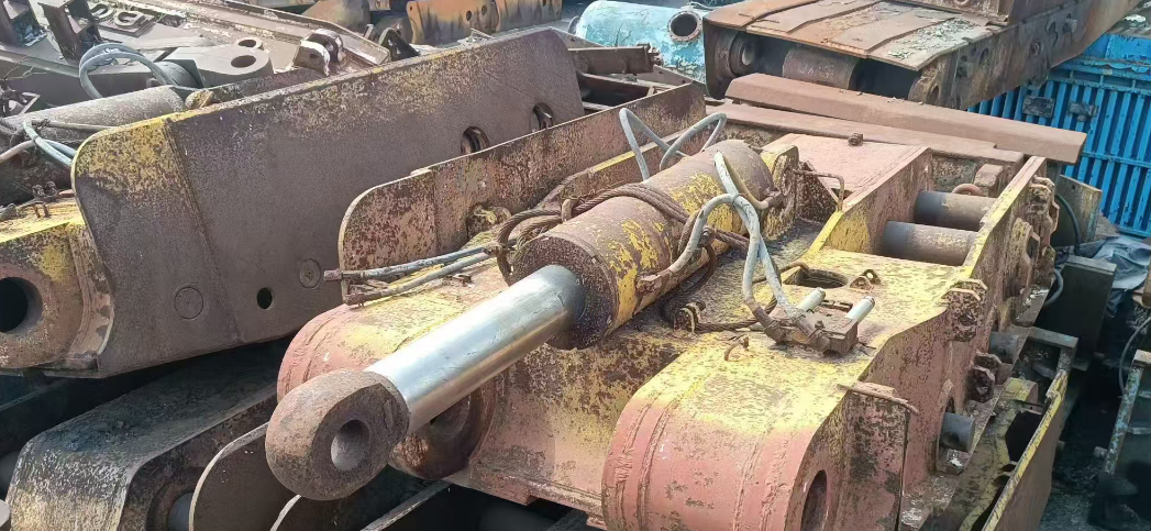 供应：13000吨废旧支架