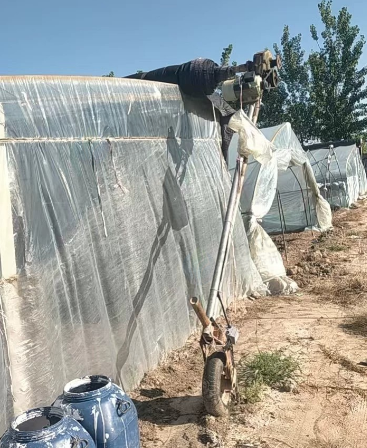 徐州地区处理80*8m大棚、钢管骨架、棉被卷帘机一套