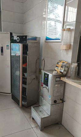 济南地区店铺处理自动旋转煎包锅、洗手池、猛火灶单灶、自动和面机等设备
