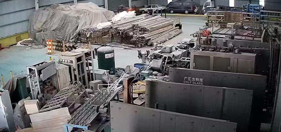 酒泉地区工程结束处理全自动切割机、多台铝门窗生产设备、中空线等