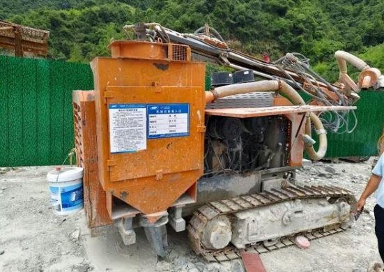 凉山地区处理钻机，空压机，喷浆机，等边坡支护设备