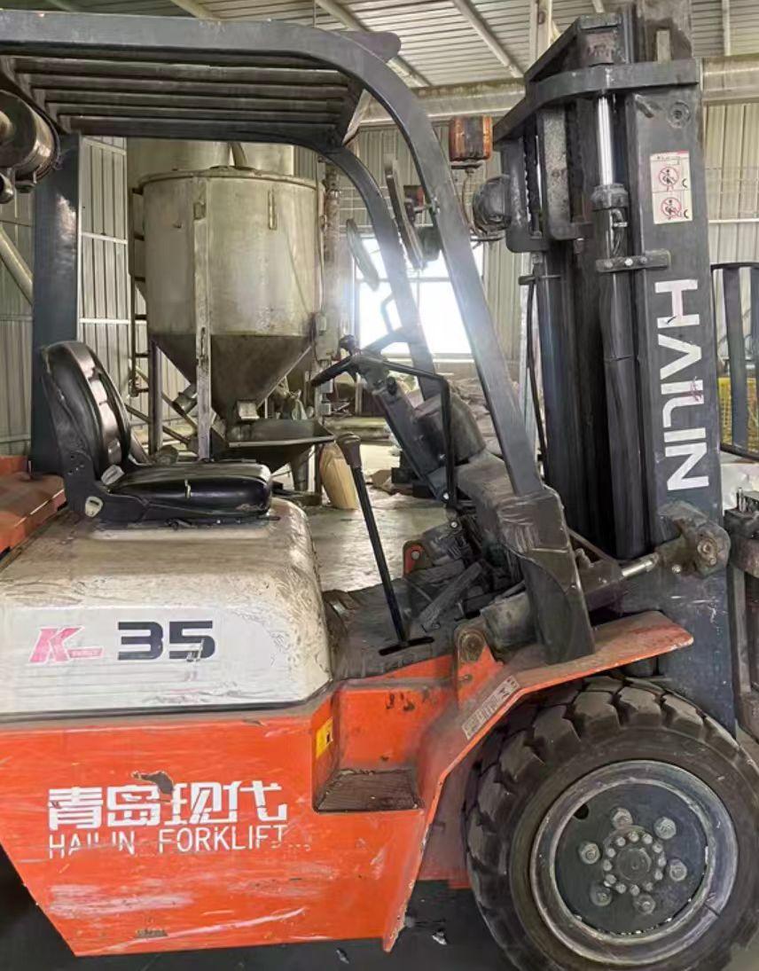 新乡地区工厂处理叉车、两台震动筛、挤出机、空压机、PVC拌料机、磨粉机、丙料造粒机等