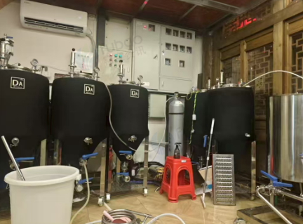 赣州地区处理美式三桶满罐150L、带冷水机、发酵罐