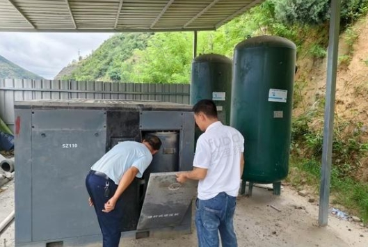 凉山地区处理钻机，空压机，喷浆机，等边坡支护设备