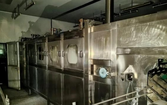 东莞地区处理两条西得乐sidel饮料生产设备、碳酸饮料、矿泉水凉茶饮料生产设备
