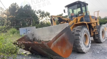 贺州地区工地完工处理装载机