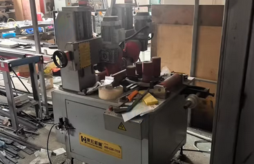 上海改行地区处理门窗加工设备