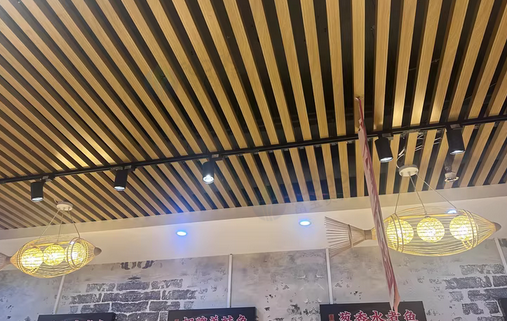 北京地区处理餐饮店灯具、吧台、酒柜