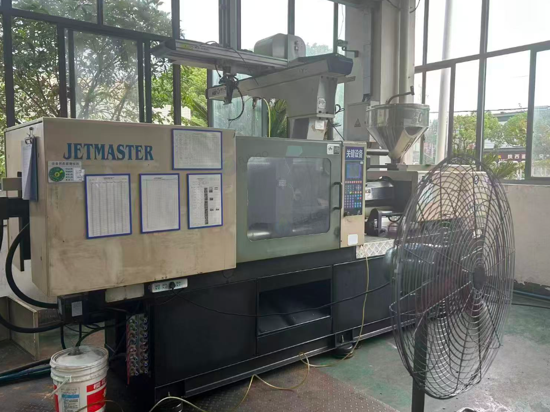 供应：三台注塑机