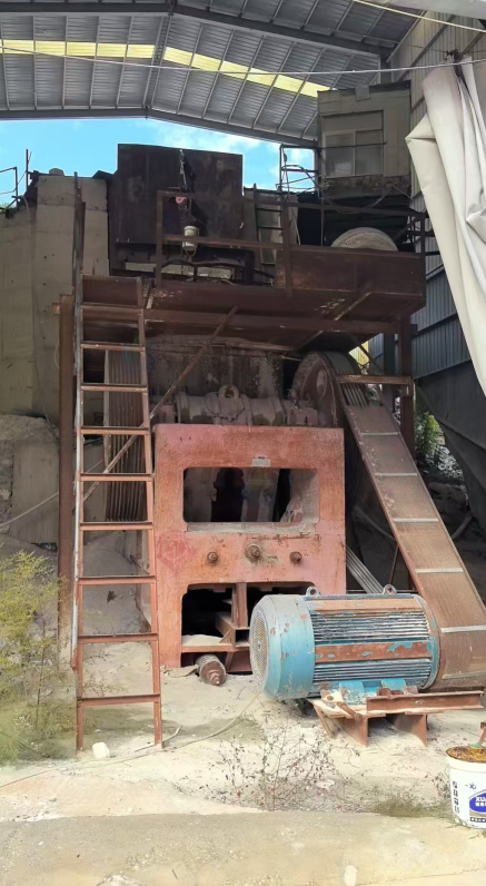 供应：大型矿山机械设备一批