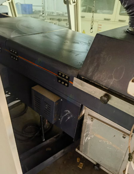 供应：12台机器设备