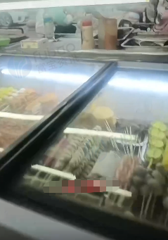 南昌地区处理餐饮车带三开门制冷展示柜冰箱
