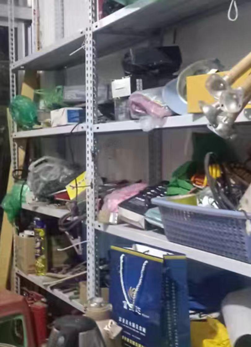 拉萨地区处理货架一批