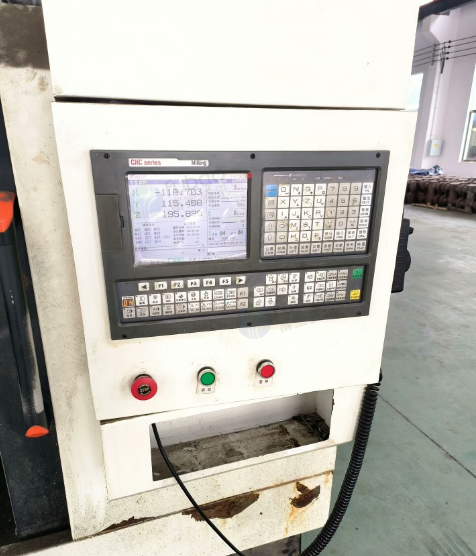 盐城地区工厂处理卡洛德850MC加工中心