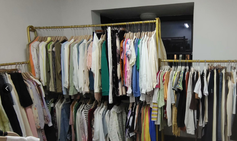 常州地区处理服装2000-3000件