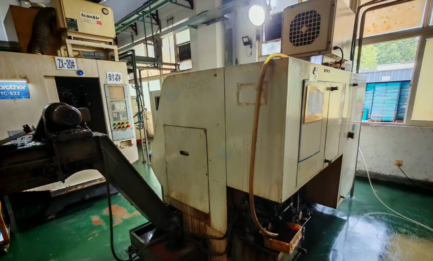 苏州地区工厂处理长城CK7136数控车床1台、CKP6128杭州光大数控车床1台