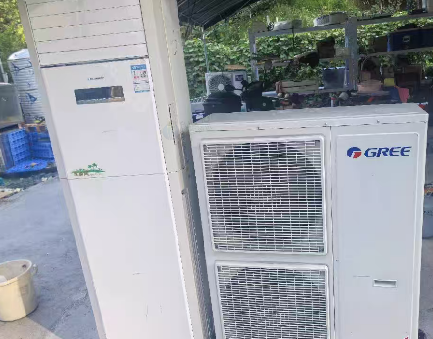 长沙地区处理海力海大两匹冷水机带泵一套