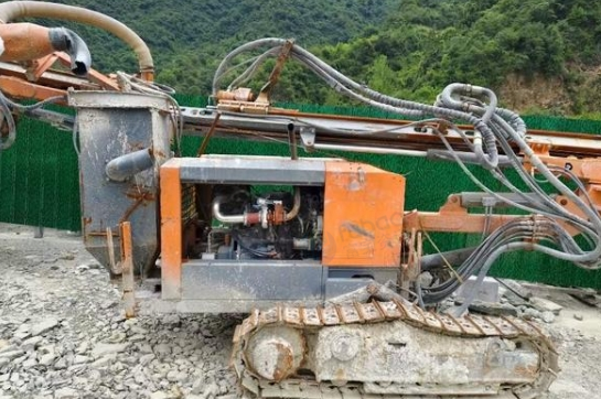 凉山地区处理钻机，空压机，喷浆机，等边坡支护设备