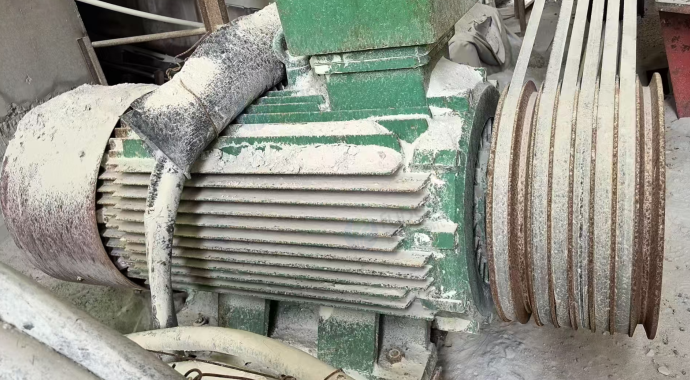 供应：大型矿山机械设备一批