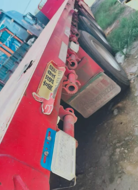 济南地区处理7月份平板集装箱挂车