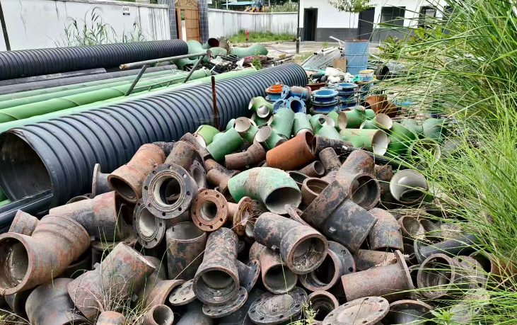 大理地区处理镀锌钢管、球墨铸铁、承插、弯头，橡胶垫片等