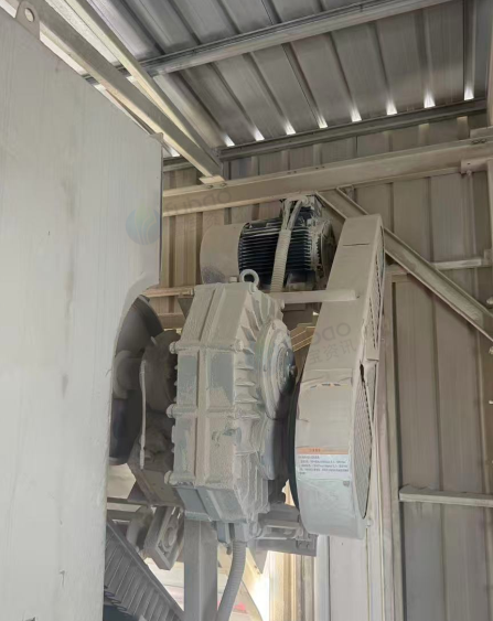 供应：双线120三一搅拌站、8个200吨罐