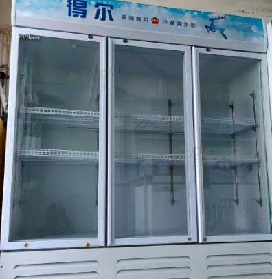 通辽地区处理两台冰柜