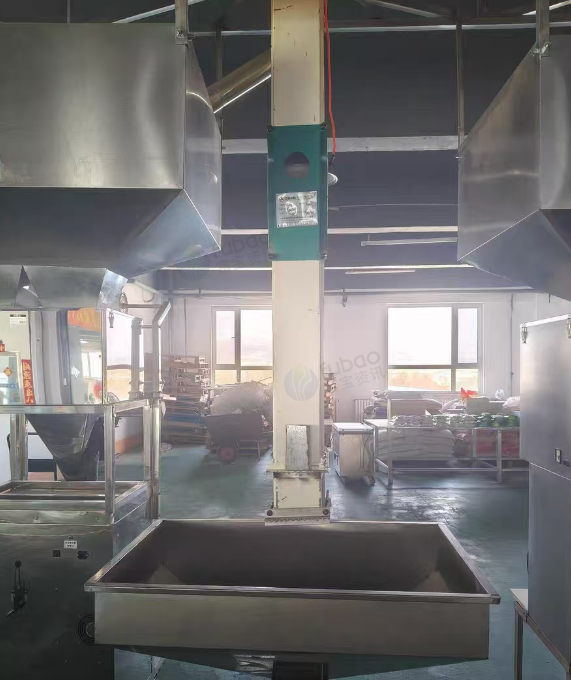 吉林地区处理美合森工业除湿机、商用不锈钢提升机、真空包装机、灌装机等一套