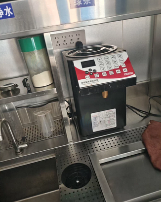 梧州地区处理冰沙机、开水机、茶水桶等整套奶茶设备
