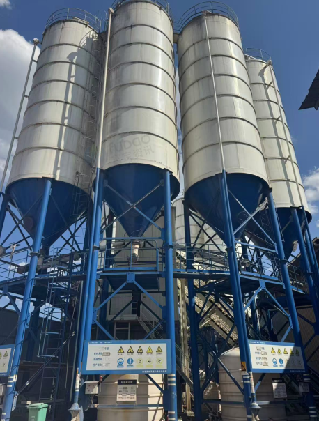 供应：搅拌站水泥罐