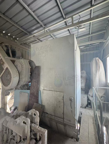 供应：双线120三一搅拌站、8个200吨罐