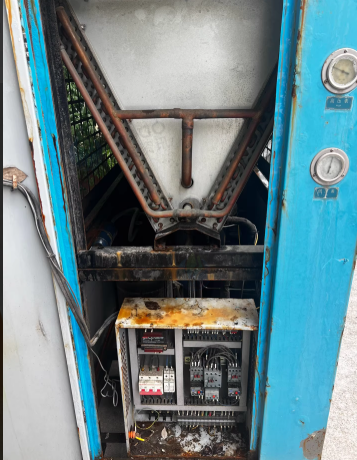 常州地区工厂处理80吹塑机1台、10P冷水机2台
