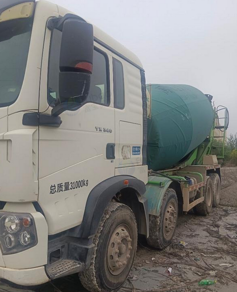 镇江地区处理豪沃轻量化14方混凝土搅拌罐车